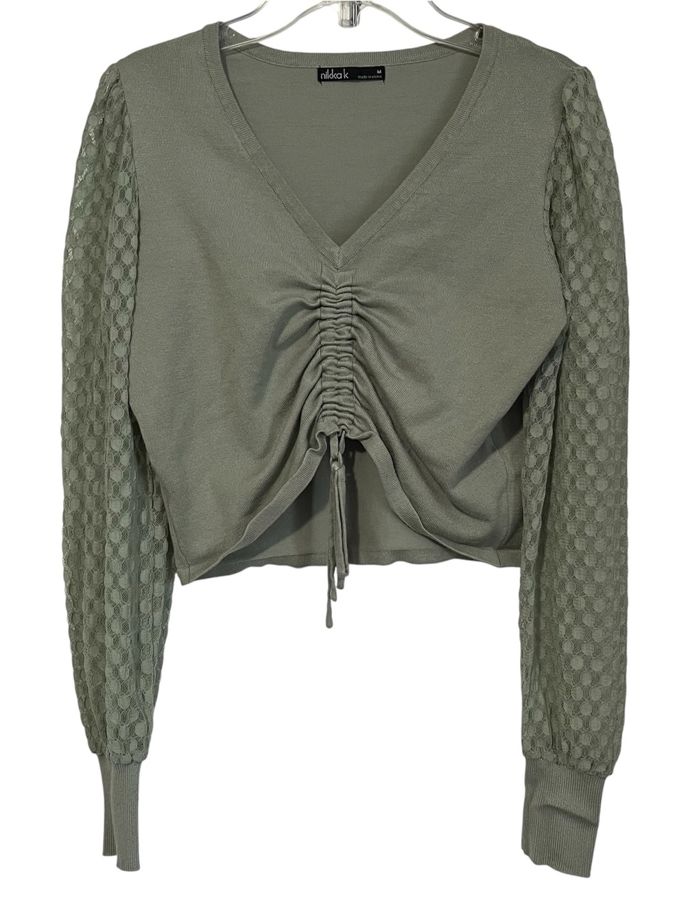 Nikkak size medium women’s sage green long sleeve crop top